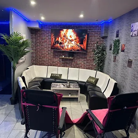 Апартаменты Pure Private Experience For 5 People